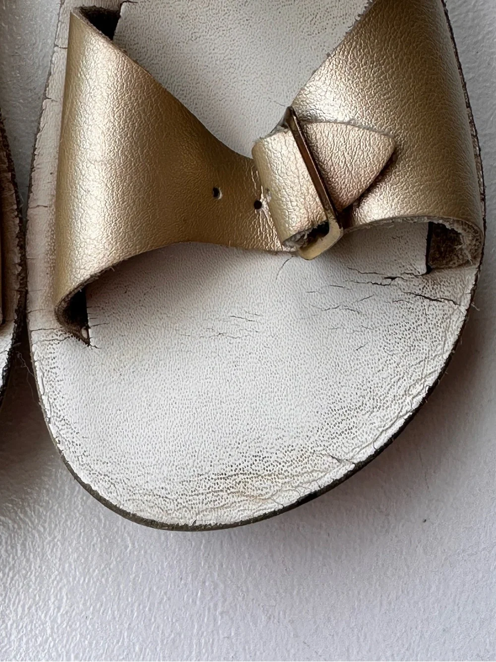 Salt Water Sun-San Surfer Sandal Gold Toddler size 11